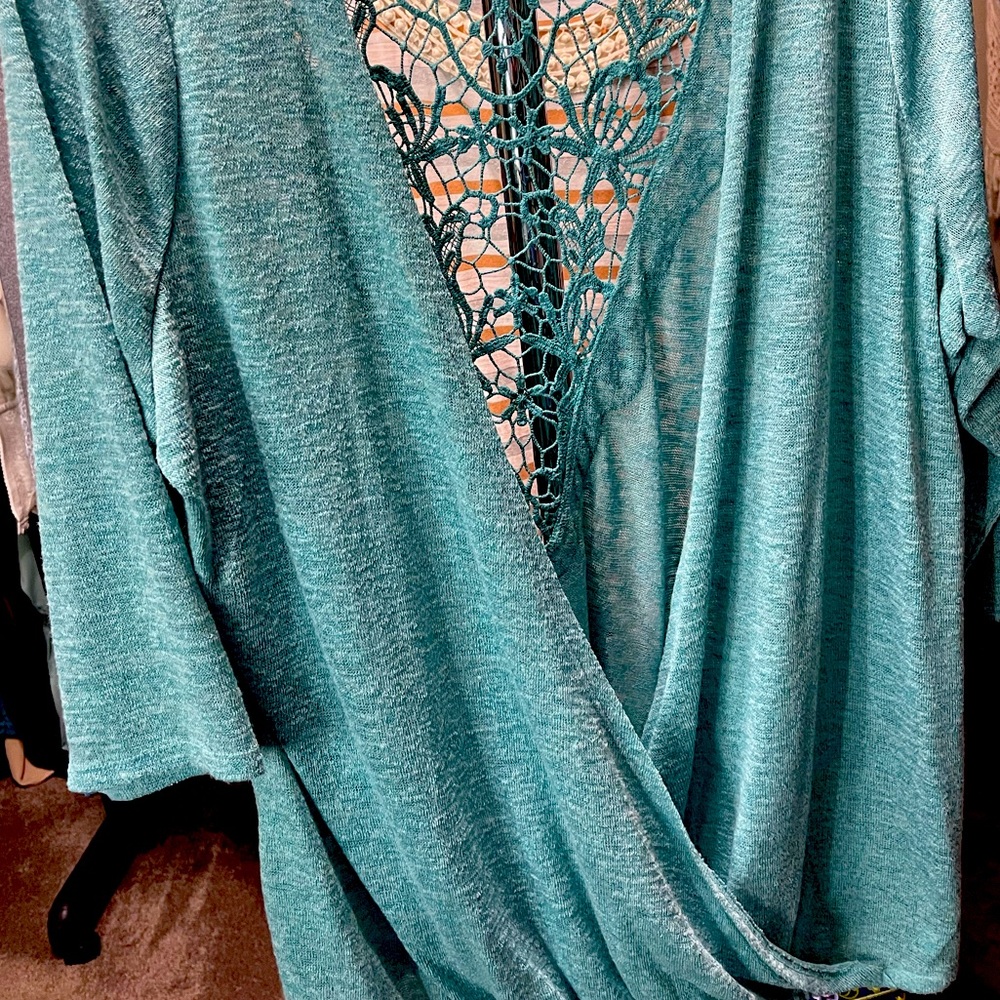 Maurice’s Plus 2 (2X) Blouse